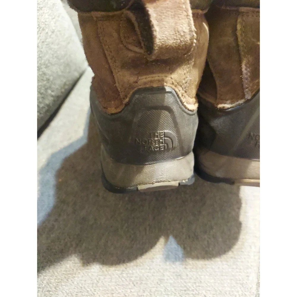 The North Face Heat Seeker 200g Insulated Waterproof Snow Mens Size 9 Boots Hike
